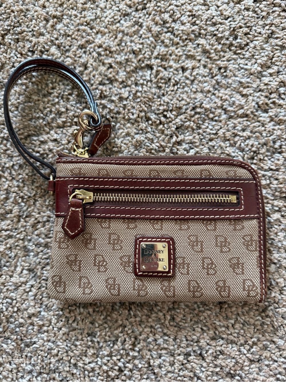 DOONEY & BOURKE Brown & Tan Vintage Wristlet Wallet